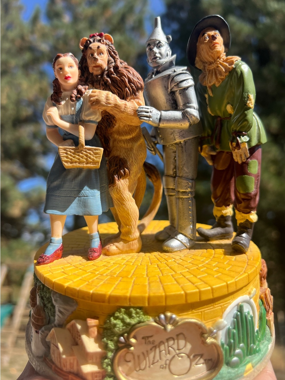 San Francisco Music Box Wizard of Oz 2001 We're Off To See The Wizard Vintage